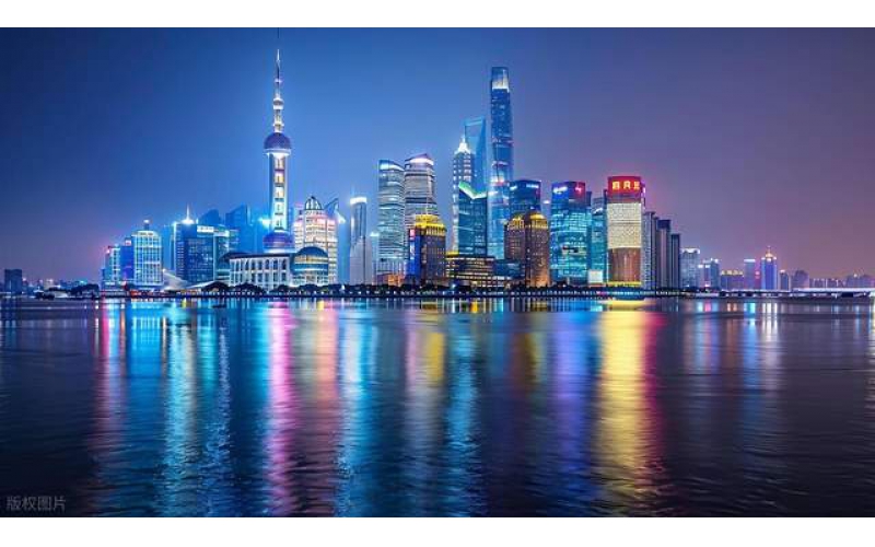 點(diǎn)亮樓宇夜景，煥活城市天際 —— 山東原實(shí)科技于樓體亮化工程之旅